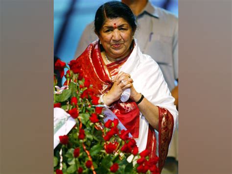 COVID-19: BMC seals Lata Mangeshkar's building, singer and family are safe