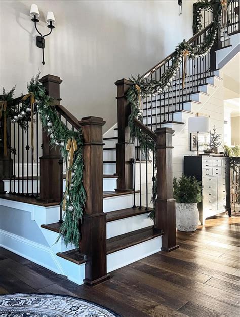 47 Spectacular Christmas garlands decor ideas for better home