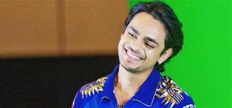 WI vs IND: Ishan Kishan Warm Gesture After Meeting With A Die-Hard Fan ...