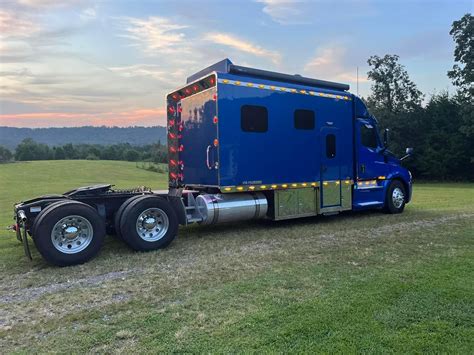 Sleeper Trucks With Bathrooms Truck Bed Camper With Bathroom: What Are