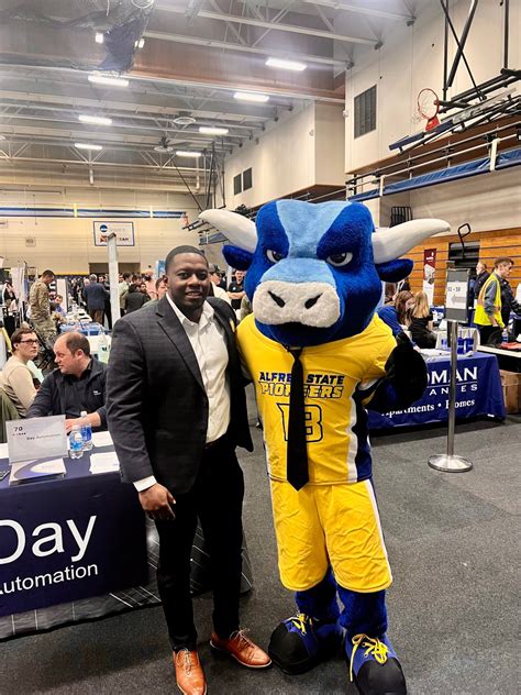 Tommy Hutson on LinkedIn: #iwork4enterprise #alfredstate #careerfair # ...