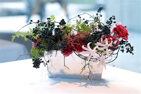 THE MODERN – Emily Thompson Flowers
