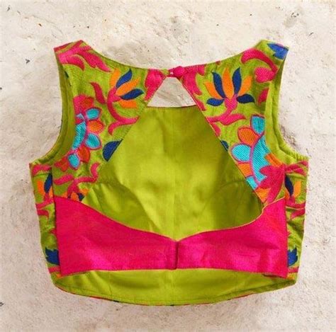 बोट नेक स्टाइल में 15 बेहद आकर्षक ब्लाउज़ डिज़ाइन - DusBus