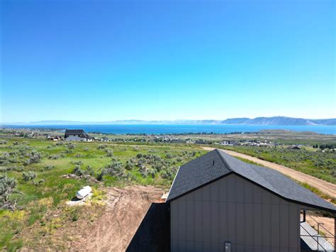 3075 S BUNCH GRASS DR, Garden City UT 84028