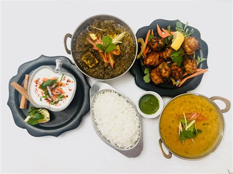This Indian cuisine offers authentic food for takeout in Brentwood