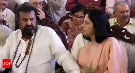 Jayasudha's phone distracted by Mohan Babu during Akkineni Nageswara ...