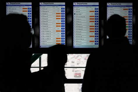 Delta Air Lines' 1,000 flights delayed, over 200 cancelled at New York ...