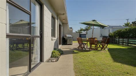 Location Plus - Whangamata Holiday Home | Accommodation in The ...