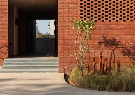 This climate-responsive school in Palanpur is a masterclass in ...