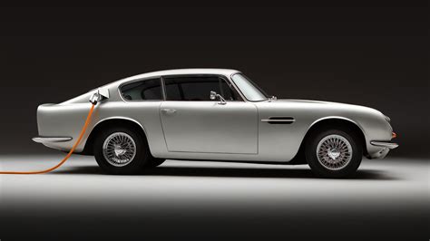 Meet the $1m+, fully electric Aston Martin DB6 | Top Gear
