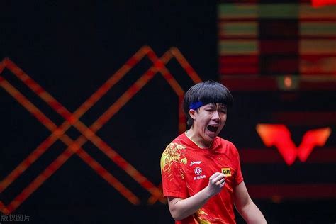 首位“00后”乒乓男单世界第一来了，王楚钦做对了什么_运动家_澎湃新闻-The Paper