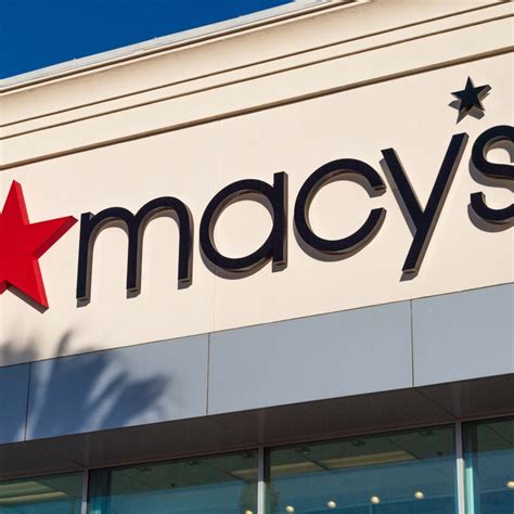 Angelina Censori's Daring Fashion Statement Is So Bianca - Parade