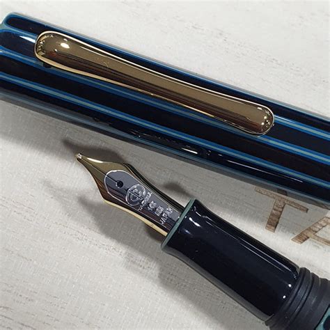 Taccia Kaku-Tate Urushi Asagi Fountain Pen TKT-14F-AS | Japan ...