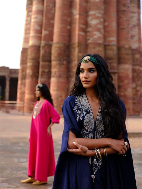 Featuring a cape in silk base with zardosi embroidery. | Deval Store