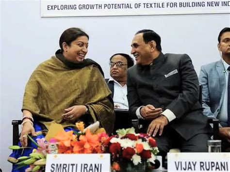 Smriti Irani's Emotional Tribute to Vijay Rupani After Deadly Ahmedabad ...