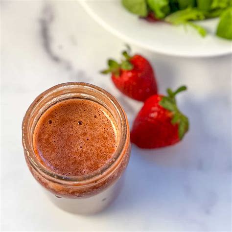 5-Minute Strawberry Balsamic Dressing [OIL-FREE] - Daniel's Plate