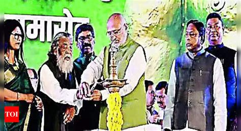 Job letters, launch of new policies mark Statehood Day celebrations ...