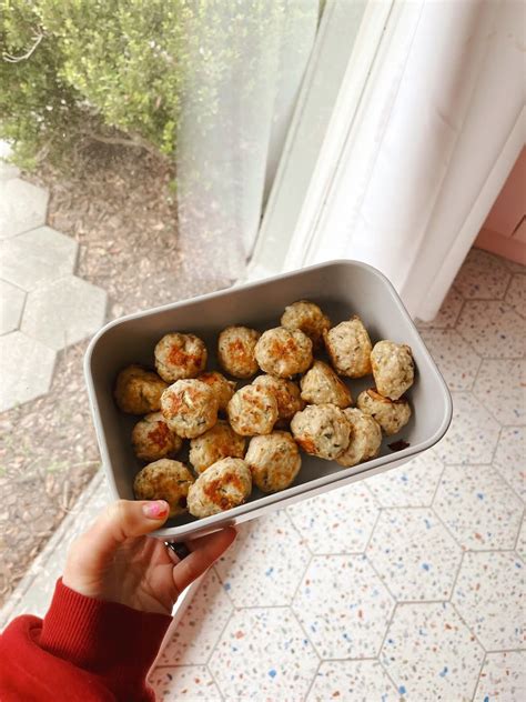 🥒 Greek Turkey Feta Meatballs with Creamy Yogurt Sauce - All recipes