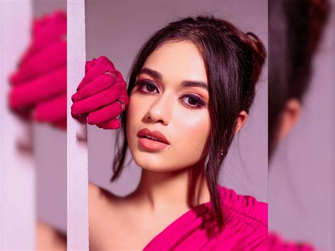 jannat zubair share latest photos in supar hot look pics viral | Jannat ...