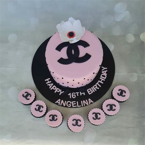 Chanel Kake Classic Chanel – Miss Shortcakes