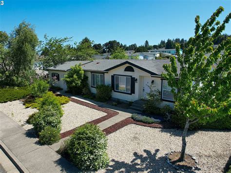 901 Fulton Ave, Coos Bay, OR 97420 | Zillow