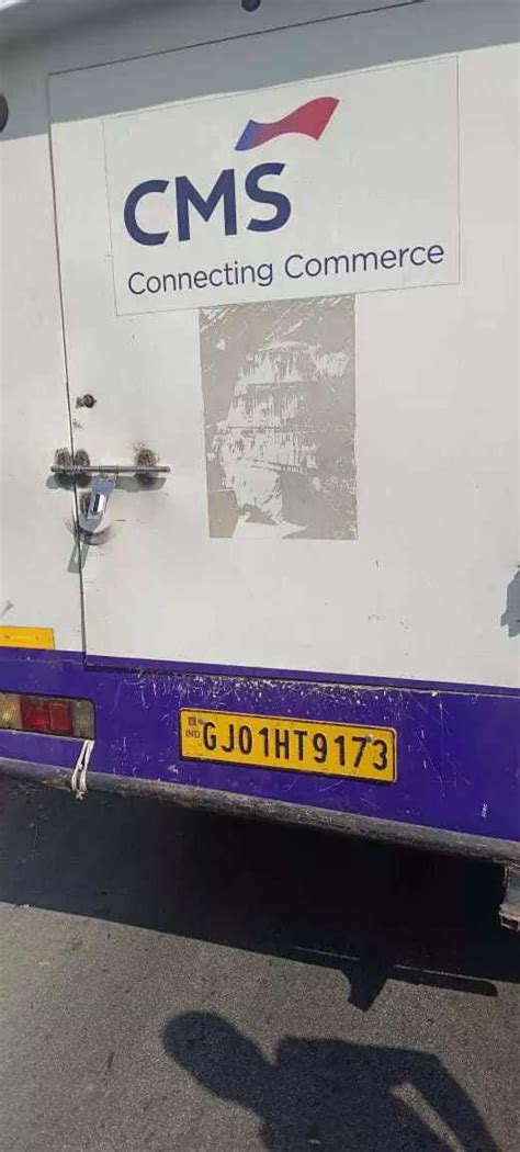 Bengaluru heist: Armed 'RBI officials' swipe off Rs 7 crore from cash ...