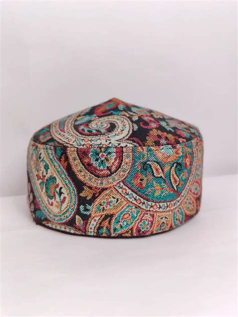 Black Kashmiri Tareekh Designer Kani Cap – Sarposhi