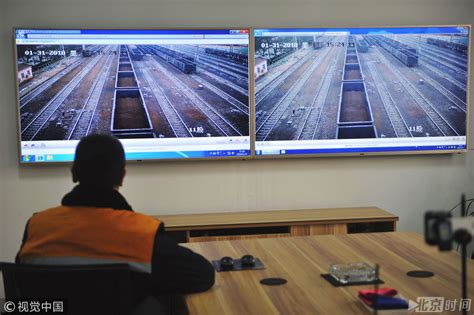 “马拉松”货检员 检查全国单日装车最多的铁路车站_北京时间
