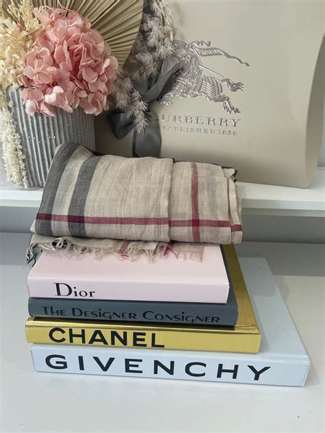 Burberry Check Lightweight Scarf - The Designer Consigner
