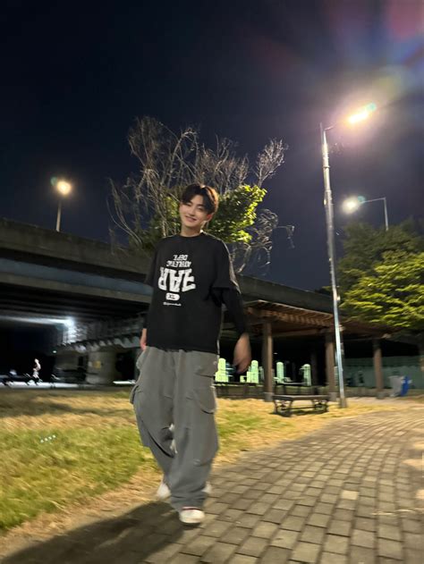 TWS Community Post - 사이들~~여름이 지인짜 가버렸어예에 이번 가을도 잘부탁해예에!! 날씨 풀리면서 요즘 하늘이 ...