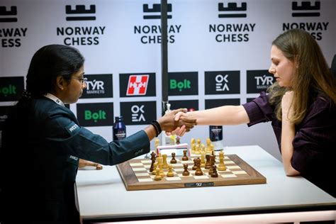 Gukesh beats Magnus, and the world goes “What?” - ChessBase India