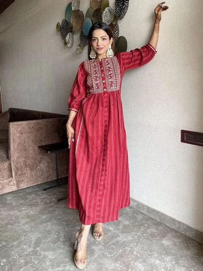 Shop Cotton Maxi Dresses at Best Price For Women Only on Libas.