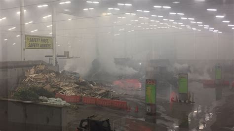 Fire shuts down Seattle south transfer station | king5.com