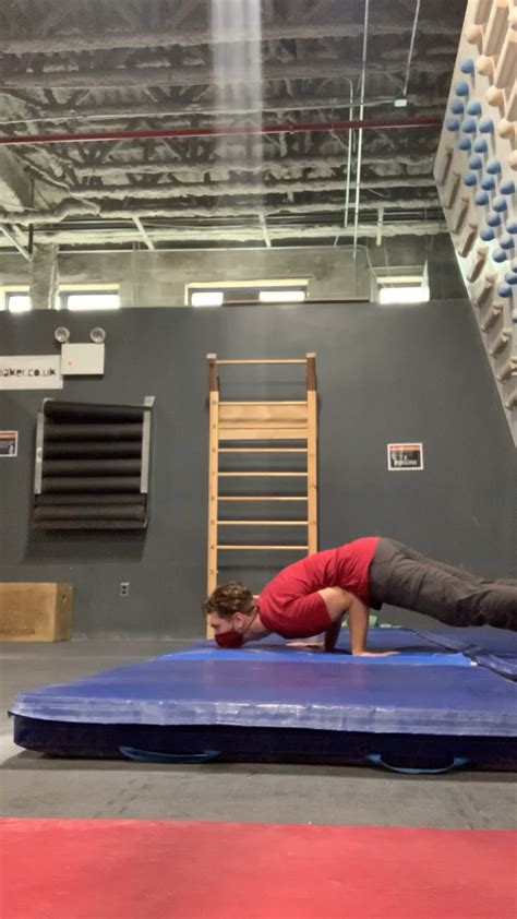 Chest Stand Tutorial 的图像结果