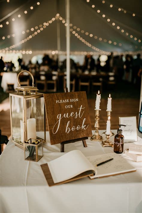wedding gift table | Gift table wedding, Wedding welcome table, Wedding ...