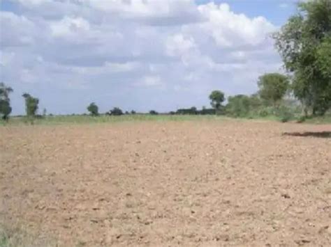 Three accused builds room to occupy land in Savad village near Vadodara ...