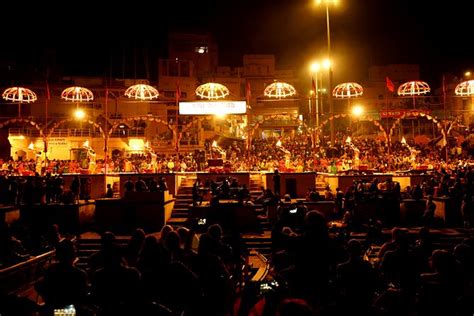Ganga Aarti Varanasi: Timings, Best View & Visitor Guide