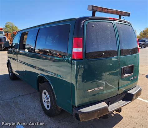 2006 Chevrolet Express 1500 van in Kansas City, MO | Item DC6179 sold ...