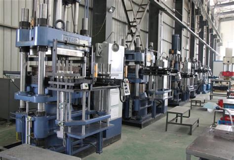 橡胶预成型机及辅机 - 产品中心 - 南京米柯斯尔橡塑机械有限公司