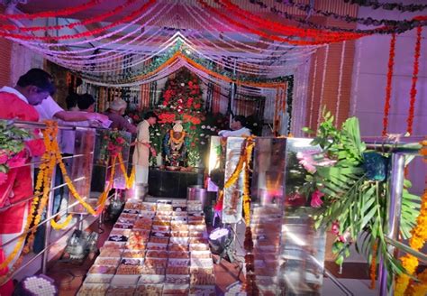 यहां हर विपदा से भक्तों को बचाते हैं शनि देव, जानें कहां है ये ...