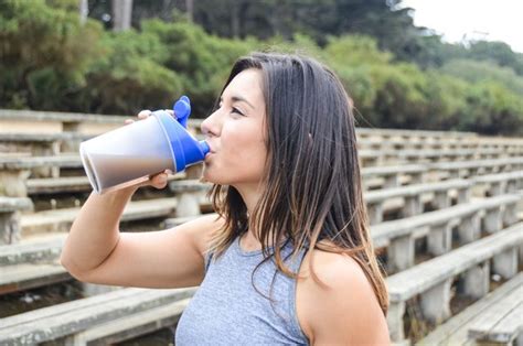 How to Drink Muscle Milk After Working Out | Livestrong.com