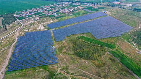 “绿能”投资 “绿电”生产 “绿色”振兴——吉林建设绿色能源谋划低碳化转型_滚动新闻_中国政府网
