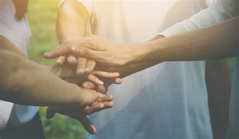 Volunteering Drawing Examples 的图像结果