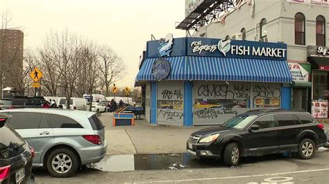 Murder charges dropped for NYC fish store worker accused in fatal ...