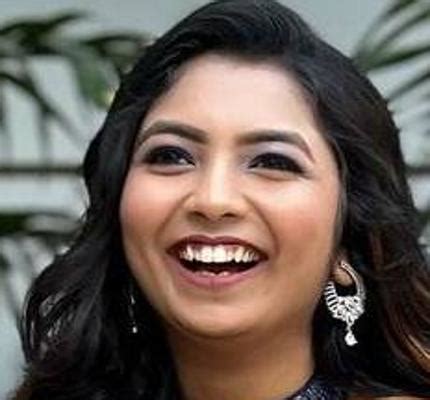 Book RJ Princy Parikh: Contact for Latest Concert & Show Price