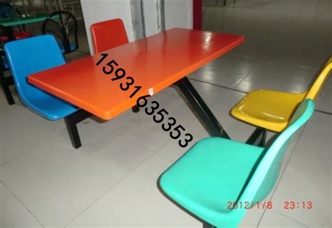 HX-B08玻璃钢餐桌椅