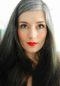 Beautiful Ways To Use Gray by V 253 Sledek Obr 225 Zku Pro Growing Out The Gray At 34 Gray Beautiful Ways To Use Gray