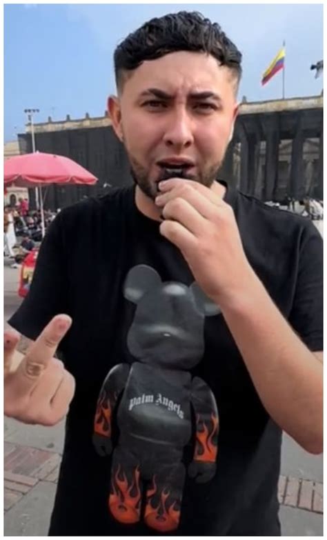 Conmovedor: influencer le cambia el día a un vendedor ambulante de la ...