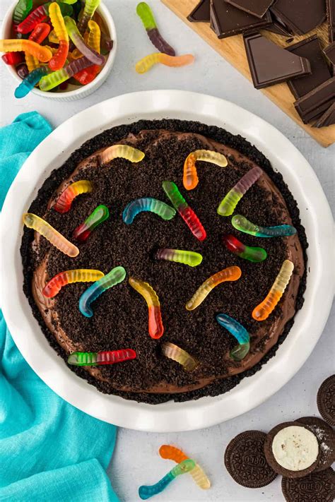 The Best Oreo Dirt Pie Recipe (100% From Scratch!)
