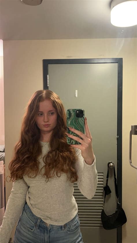 Should I get bangs?? : r/Hair